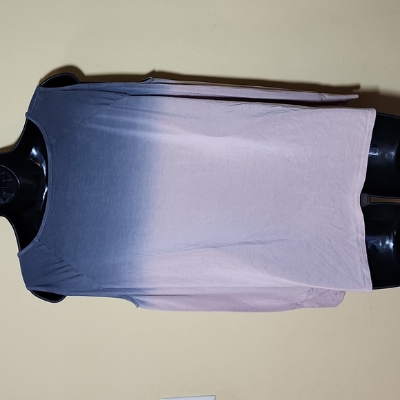 American Eagle Cold Shoulder Ombre T-Shirt - Picture 2 of 9